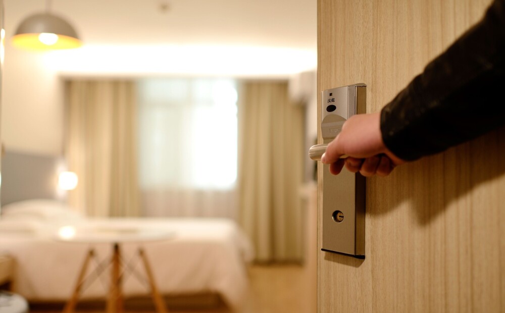 Čehijas tiesa aptur pandēmijas ierobežojumus viesnīcām