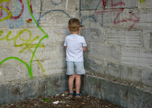 Pazemojums bērnam sāp simtreiz vairāk nekā pieaugušajam.