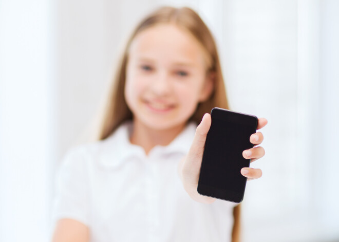 Kamēr meita sēdēja, ieslēgusies istabā pie datora, vecāki nenojauta, ka aiz sienas notika noziegums