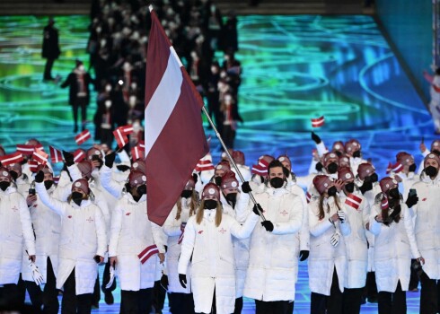 ФОТО: латвийская делегация на церемонии открытия Олимпийских игр в Пекине