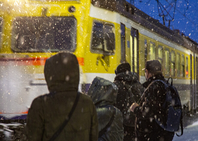 Liepājā tikai naktī ieradies vilciens, kas no Rīgas izbrauca pēc plkst. 18