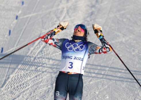 Norvēģijas distanču slēpotāja Juhauga kļūst par pirmo Pekinas olimpisko spēļu čempioni