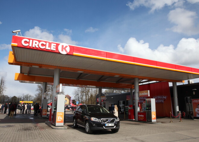 В Риге цены на топливо растут, в Вильнюсе падают