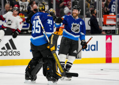 NHL Visu zvaigžņu spēlē uzvar Metropoles divīzija, par vērtīgāko spēlētāju atzīst kapteini Žirū