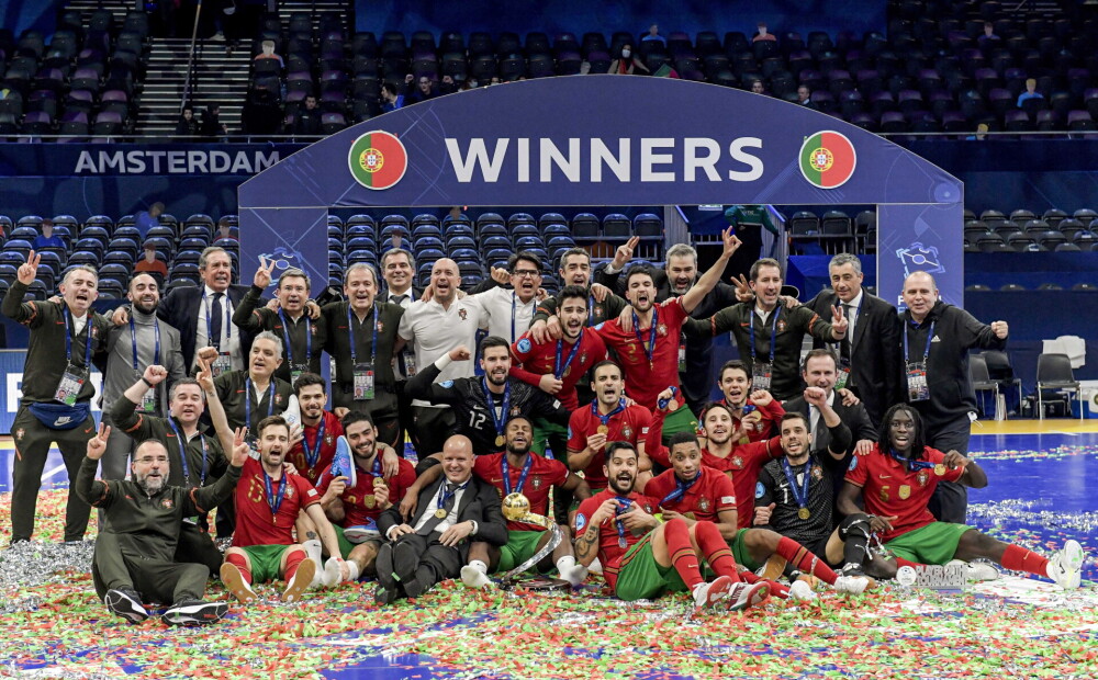 Portugāles telpu futbolisti nosargā Eiropas čempionu titulu