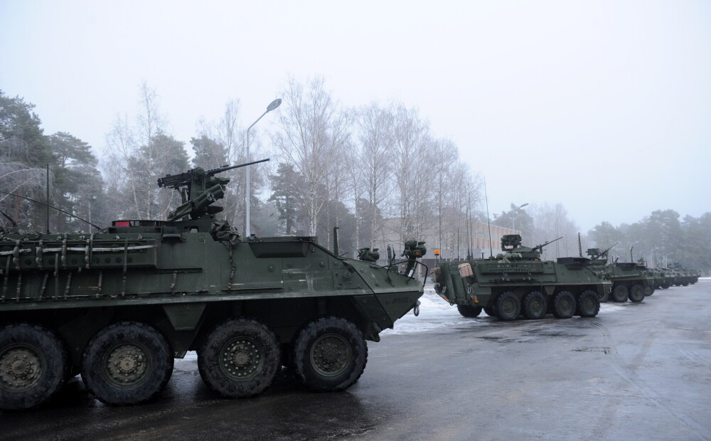 Latvija un Igaunija kopā iepirks militāros transportlīdzekļus 693 miljonu eiro vērtībā