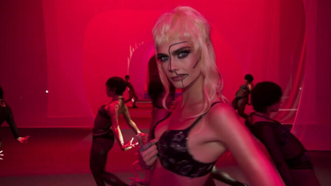 Modele Kara Delaviņja, Rihanna Savage × Fenty Show Vol. 2, 2020