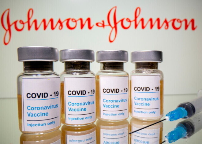 Johnson&Johnson приостановила производство вакцины от Covid-19