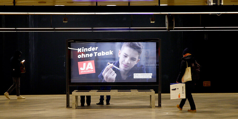 Šveicē notiks referendums par tabakas reklāmas aizliegumu