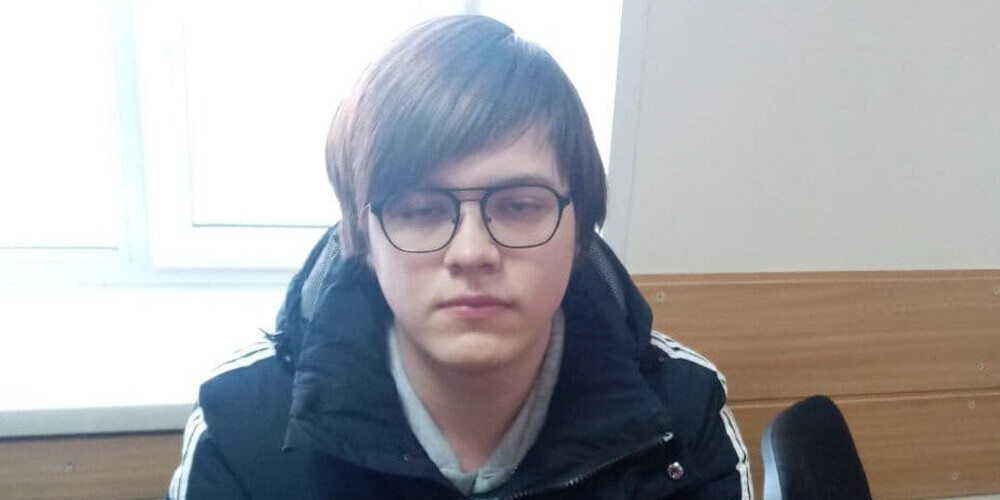 Ņikita Uvarovs ar diviem skolasbiedriem datorspēlē "Minecraft" uzbūvēja FDD ēku un plānoja to virtuāli uzspridzināt.