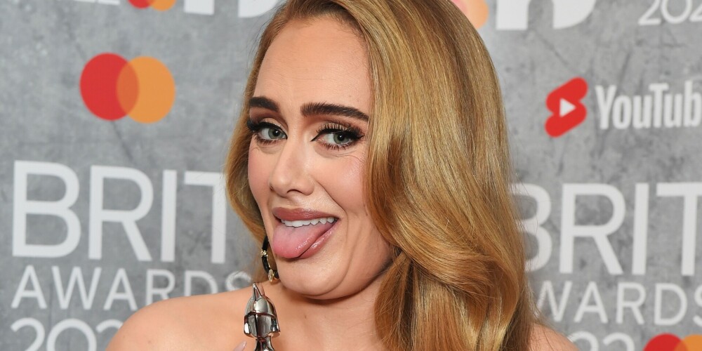 Dziedātāja Adele.