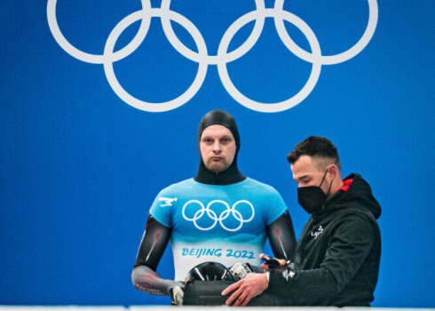 Pekinā izšķirošos braucienus aizvadīs brāļi Dukuri, biatlonā startēs Bendika un hokejisti cīnīsies ar Somiju
