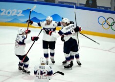 Pekinas olimpisko spēļu hokeja turnīrā ASV uzvar Kanādu