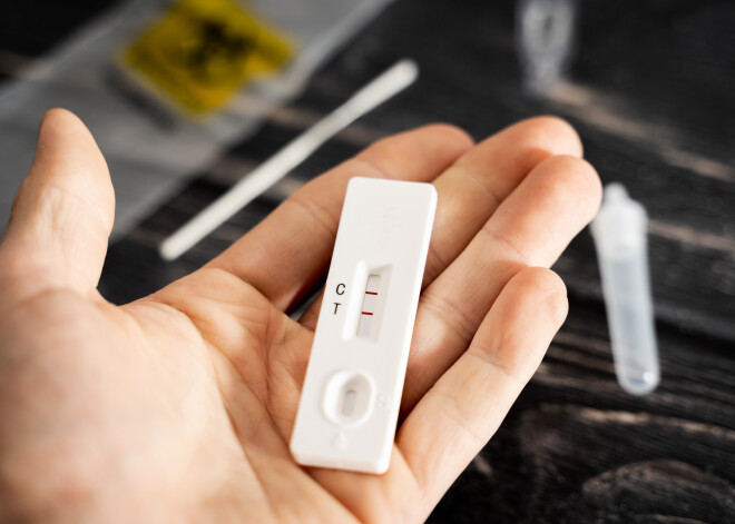 Arī nākamo Latvijas iestādēm paredzēto Covid-19 antigēnu paštestu partiju piegādās uzņēmums "Brief"