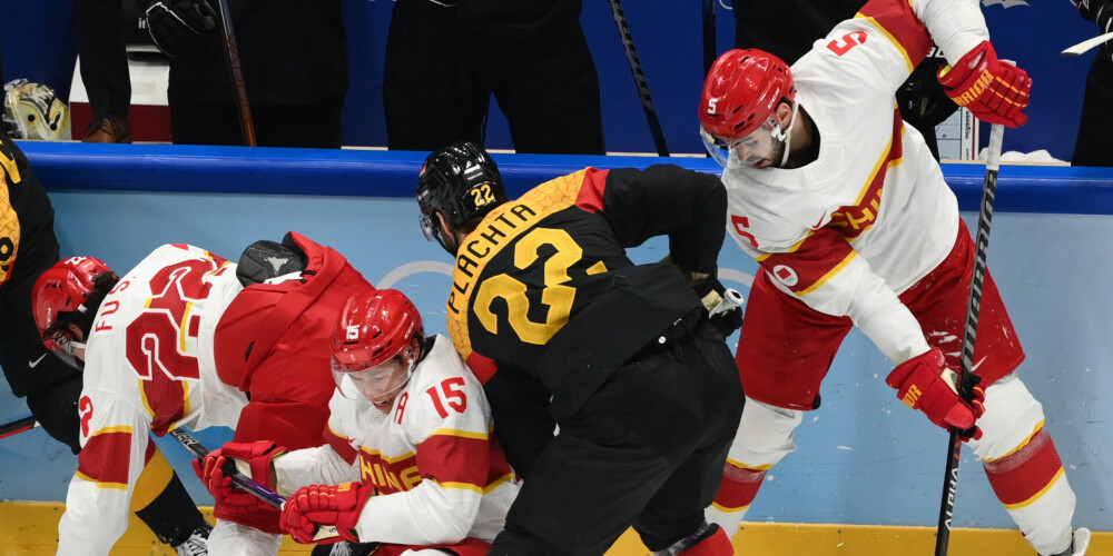 Vācijas hokeja izlasei minimāla uzvara pār Ķīnu