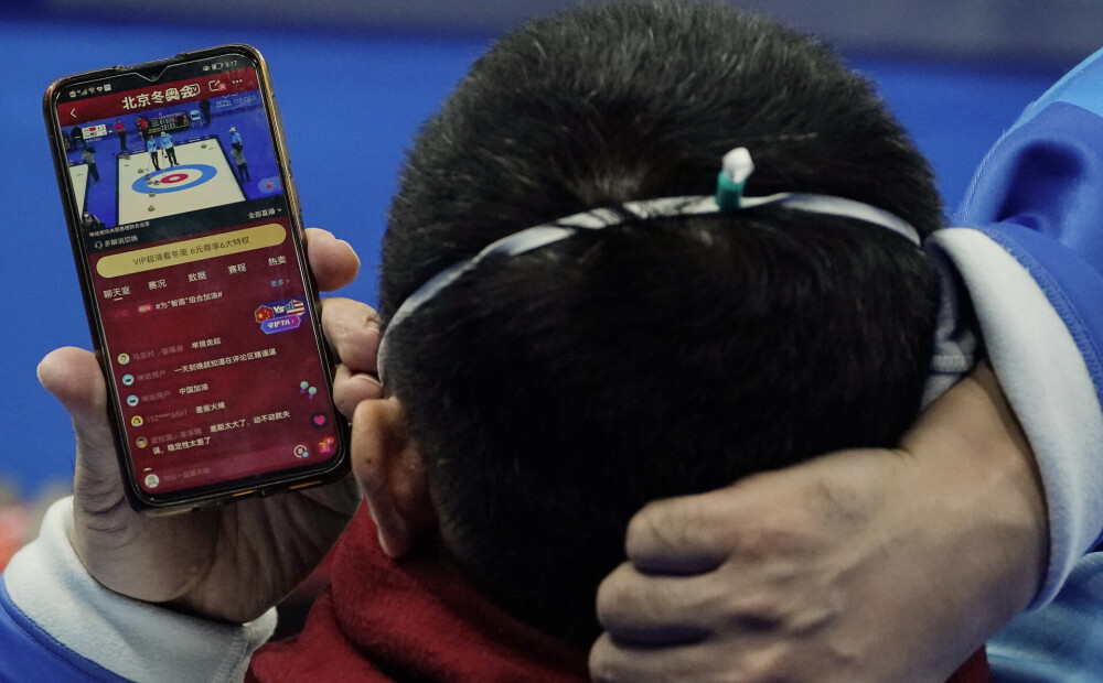 Japānas sportistiem pēc atgriešanās no olimpiskajām spēlēm pārbaudīs telefonus