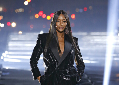 Fakts, ka Naomi Kempbela 50 gadu vecumā kļuva par māti, daudziem bija pārsteigums.