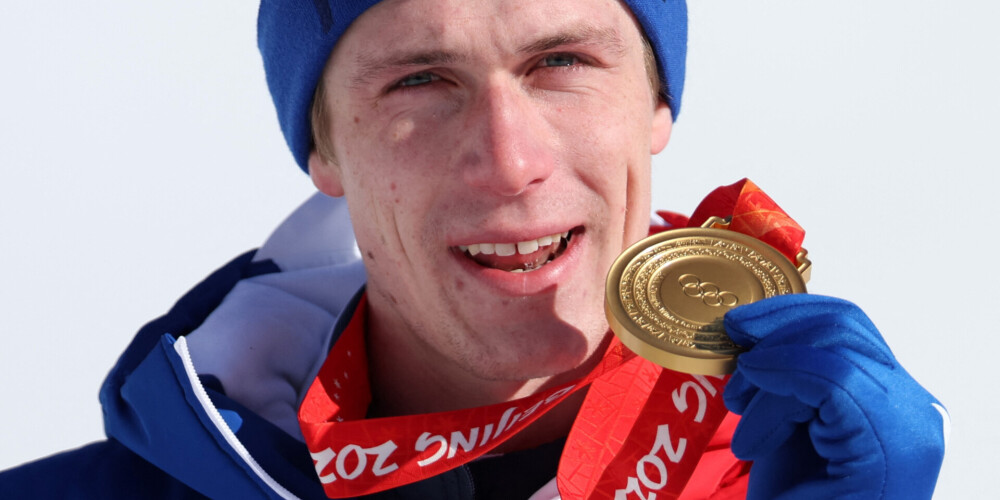 Francijas kalnu slēpotājs Noels kļūst par olimpisko čempionu slaloma sacensībās