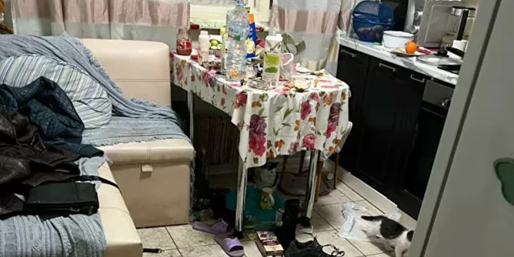 Детей не кормили несколько дней, родители постоянно пьяные: двух малышей нашли в квартире в тяжелом состоянии