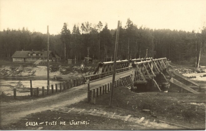 Līgatnieši un straupēnieši pirms Otrā pasaules kara viens pie otra viesos cēlās nevis ar pārceltuvi, bet gan brauca pāri tiltam.