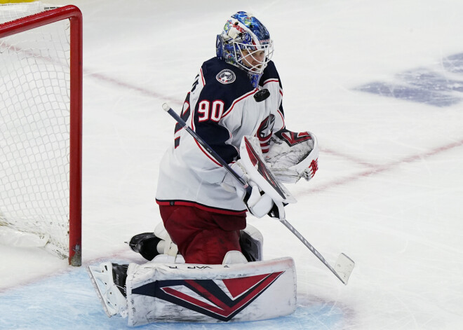 Merzļikins atvaira 28 metienus "Blue Jackets" uzvarā