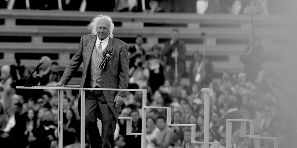 Vispārējo latviešu Dziesmu un deju svētku Goda virsdiriģents Edgars Račevskis (1936 – 2022).