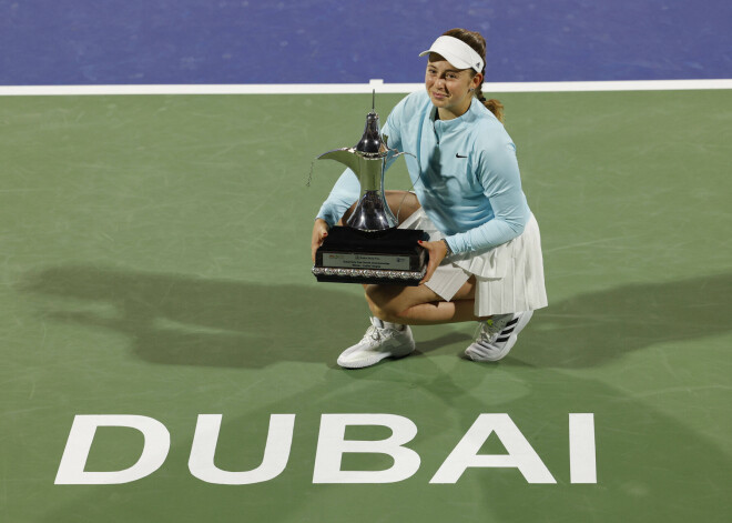 Ostapenko uzvar Dubaijas "WTA 500" sērijas turnīrā