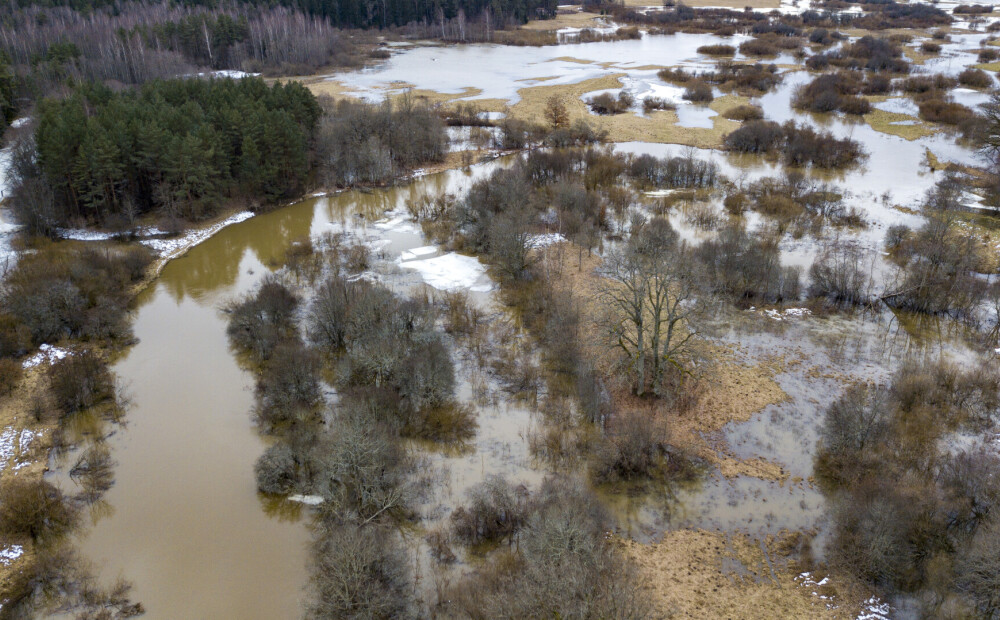 Pirmdien Latviju sasniegs jauns ciklons; pieaugs plūdu risks