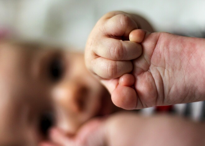 Pērn ārvalstīs ierosinātas 47 lietas par bērnu izņemšanu no Latvijas valstspiederīgo ģimenēm