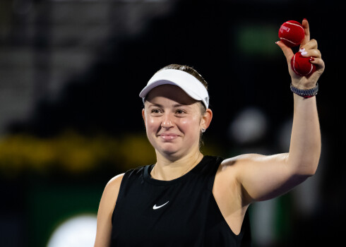 Aļona Ostapenko.