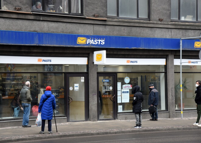 Тукумс-США-Тукумс: вернувшуюся посылку латвийку просят растаможить