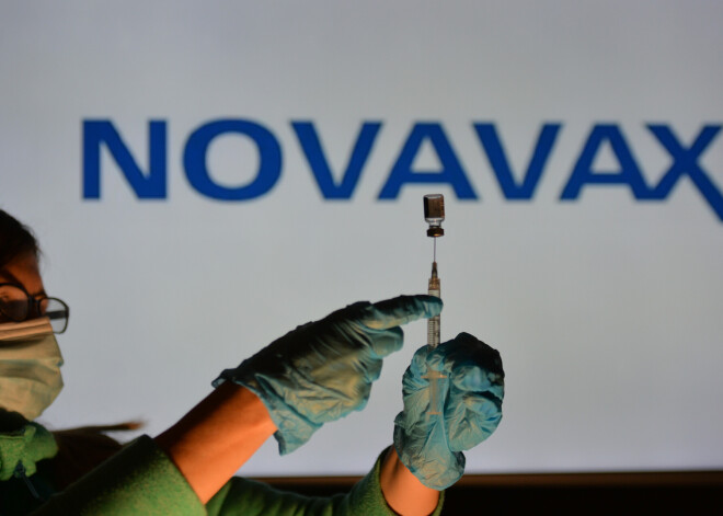 Labākais piedāvājums no esošajiem? Analizējam jaunās vakcīnas sastāvu, efektivitāti, labās un sliktās lietas