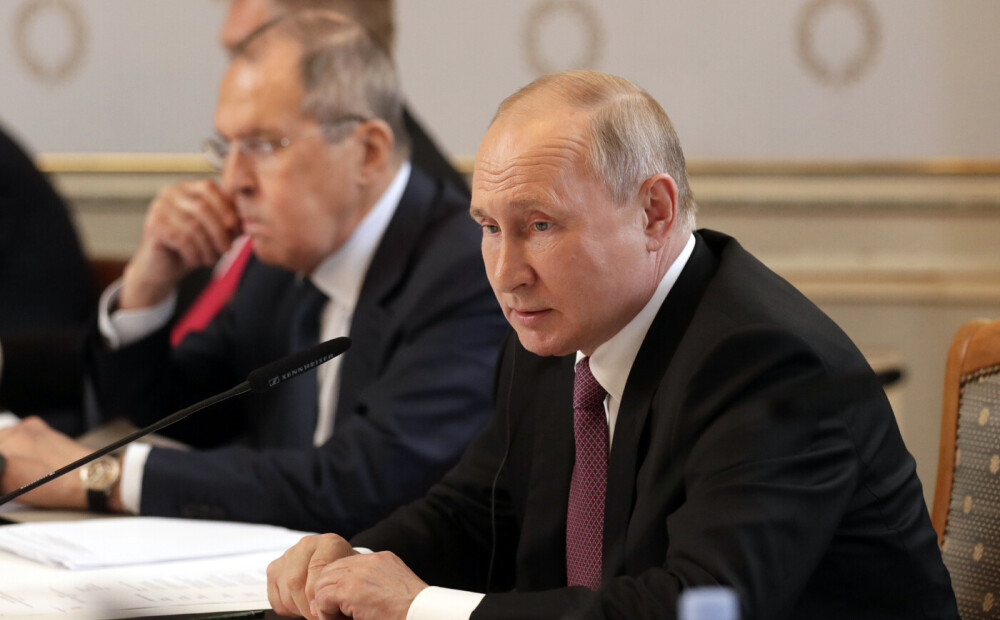 Eiropas Savienība iesaldēs Putina un Lavrova līdzekļus Eiropā