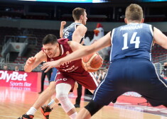 “Parādiet savu saspēles vadītāju un centru,” Latvijas basketbola izlasi gaida smaga cīņa Beļģijā