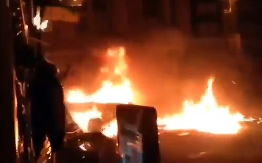 Varonīgie Kijevas iedzīvotāji ar Molotova kokteiļiem iznīcina okupantu bruņutehniku