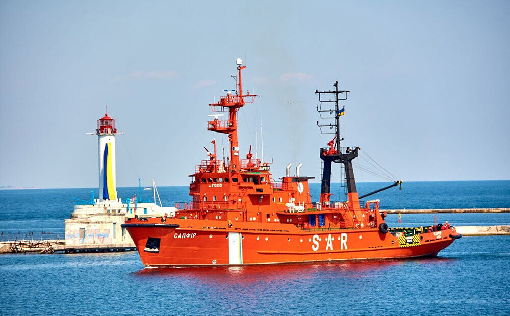 Krievijas karakuģi netālu no Čūsku salas sagrābuši civilo glābšanas kuģi