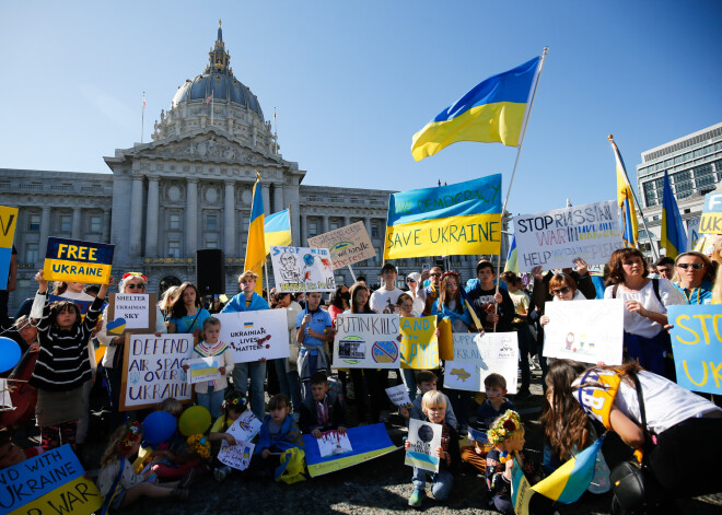 Krievijas dzīvā spēka zaudējumi sasnieguši 5300, lēš Ukraina