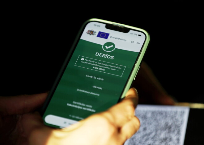 Для получения каких услуг в Латвии по-прежнему требуется Covid-сертификат?