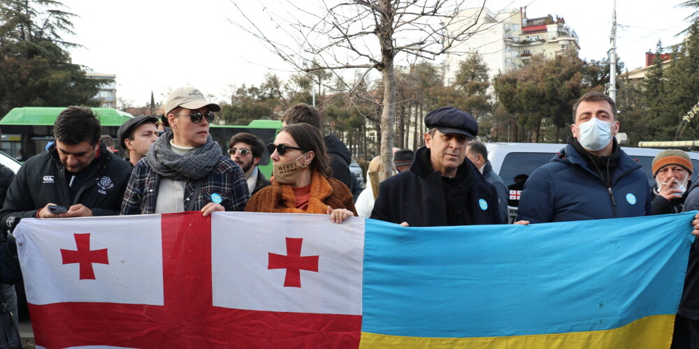 Ukraina atsauc savus vēstniekus no Kirgizstānas un Gruzijas