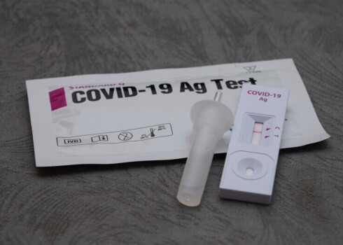 Pie Covid-19 pārslimošanas sertifikāta varēs tikt arī ar pozitīvu antigēna ātrā testa rezultātu