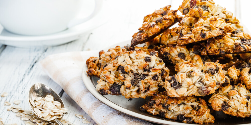 Auzu pārslu cepumi ar žāvētiem augļiem un riekstiem