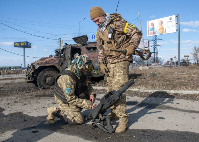 Situācija Ukrainā: kur Krievijas karaspēkam izdevies ieiet, kur turpina mēģinājumus, bet kur padodas gūstā