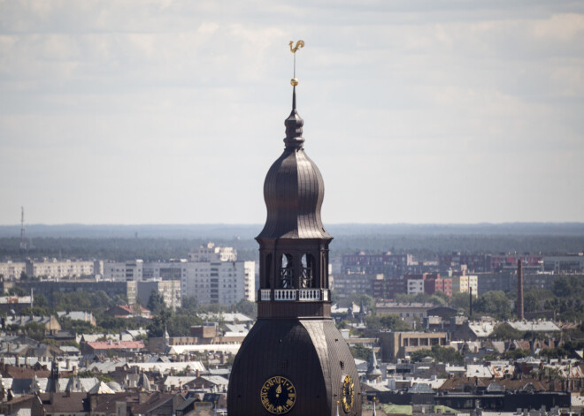 "Год будет непростым": экономист о том, какую цену Латвии приходится платить за свободу