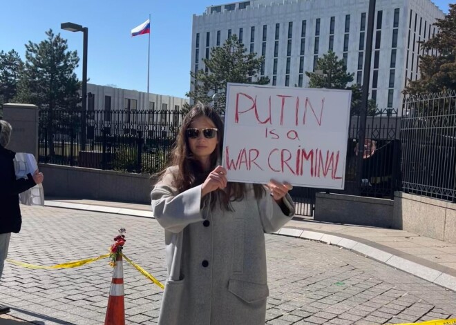 "Русским легче стереть с лица земли Украину, чем признать, что их жизнь дерьмо": жесткие высказывания журналиста