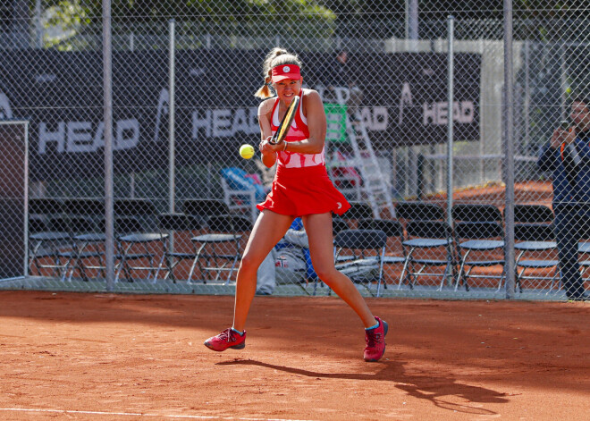 Bartone uzvar Nursultanas ITF W-25 sērijas turnīrā dubultspēlē