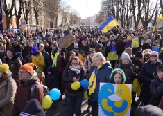 FOTO: Rīgā notikušajā atbalsta pasākumā Ukrainai pulcējušies ap 30 000 cilvēku