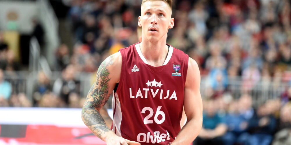 Basketbolists Artjoms Butjankovs atgriezies Latvijā no Krievijas