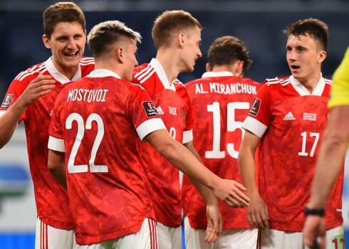 Krievijas izlasi izslēdz no Pasaules kausa futbolā kvalifikācijas "play-off"
