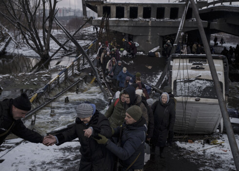 Ukraina un Krievija vienojas par humanitāro koridoru izveidi cilvēku evakuācijai