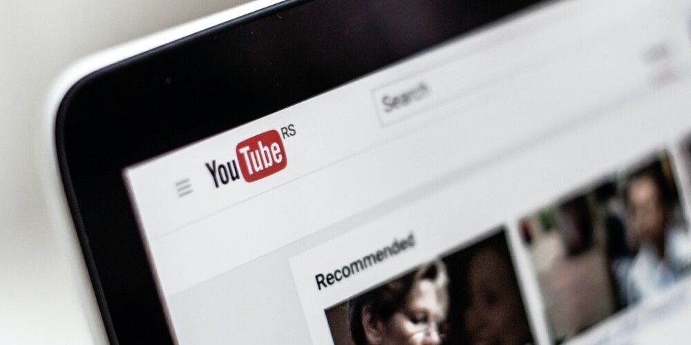 YouTube приостановил все функции монетизации для российских пользователей